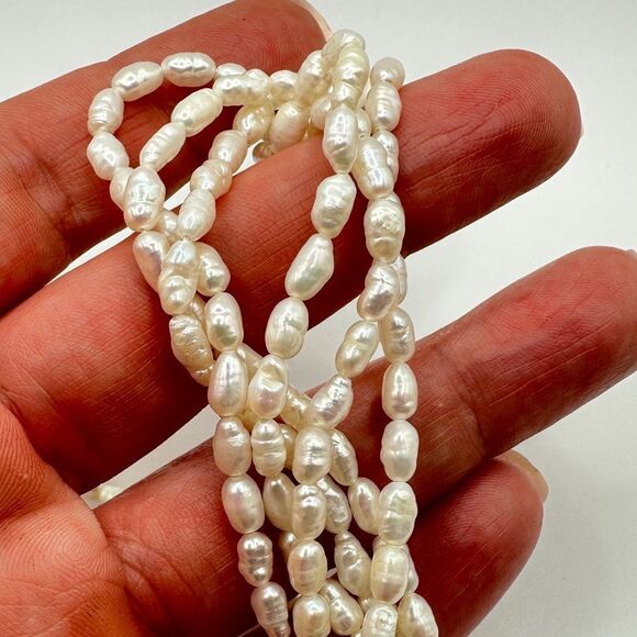 24" and three strands of rice pearls with 14kt yellow gold hardware necklace! - Picture 8 of 14